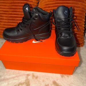 Nike Men's Black Leather Boots